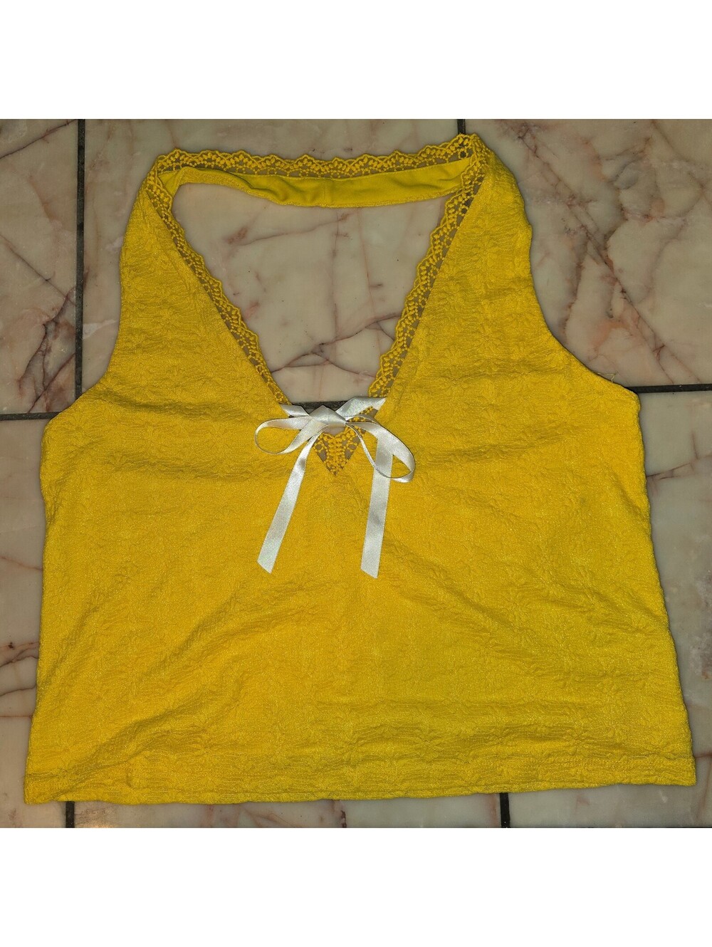 Wild Fable Yellow Lace V-Neck Halter Top with Ribbon Tie (XL)